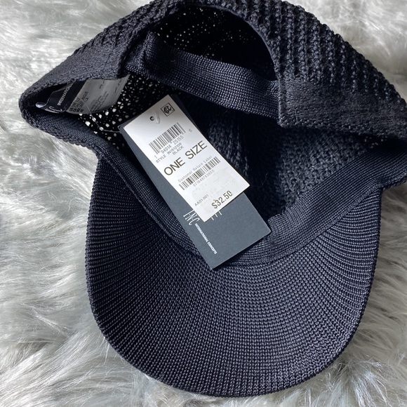 I.N.C. Women’s baseball cap black - Picture 2 of 2